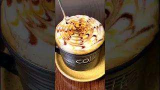 Arte del caf&eacute; con leche muy r&aacute;pido #coffeedrinks #coffee #cafehelado #latte