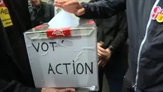 Unions launch a consultation of French rail workers on reform