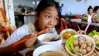 Trying Cambodian Beef Meatball Noodles for the First Time
