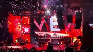 Avril lavgine concert performance on the stage live with fans. 