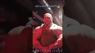 A Real Giant Muscle Monster! 💪