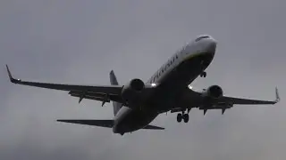 Storm Aileen Crosswind Landings & Go Around at Manchester Airport 13/9/17