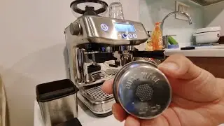 Breville Barista Pro VLOG #7: Using the pressurized basket (dual wall) for the first time.