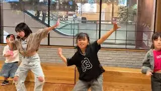 Dance Team Shine Shining エブリイOkanaka津高2Fステージ　ダンスチームシャイン