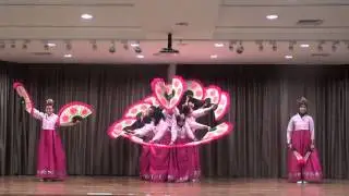 Buchaechum Class at Korean Cultural Center Indonesia