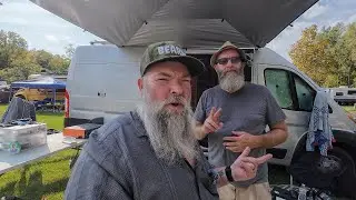 Dodge Ram ProMaster Camper Van этого парня просто великолепен