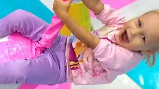 Веселая ДЕТСКАЯ ПЛОЩАДКА развлечение для детей Fun PLAYGROUND entertainment for children