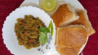 Bachelor Friendly: Simple Kheema Pav Recipe