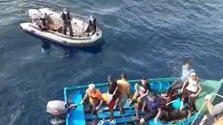 Migranti, due barchini bloccati da Gdf a largo Sardegna
