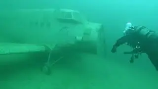 Scuba Divers found a crashed plane with skeleton