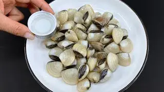 Don't wash clams directly with salt. An old fisherman taught me this trick!