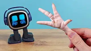 What if you show strange items to Emo the robot?