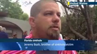 Земята погълна човек - Florida Sinkhole