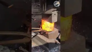Brute Force vs. Skilled Hands &ndash; Epic Hydraulic Hammer Forging!