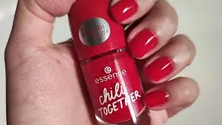 Rojo para navidad🎄😬💅 Essence Cosmetics tono 16 Chili together 💅💅🎄