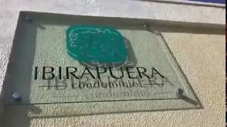 Placa de vidro para fachada de condom&iacute;nio