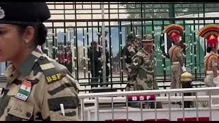 Beating Retreat Ceremony @ India Pak border #IndPak #Trending #Viral #ViralVideo #TrendingVideo
