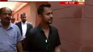 Supreme courts ultimatum to Subroto Roy regarding Aamby Valley auction