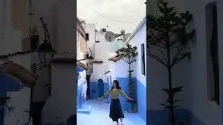 Lost in the blue pearl of Morocco 💙 Chefchaouen has been on my bucket list for so long, and I