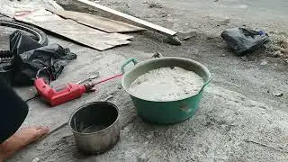 Alat untuk mencampurkan semen cat dll secara cepat menggunakan bor