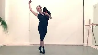 Ballet Teacher with Cat: Preparation La Bayad&egrave;re workshop