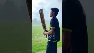 Baarish me cricket 🔥😨🏏 #bobby_4uhh #cricketlover #ytshorts #shortsviral #shorts #viral #trending