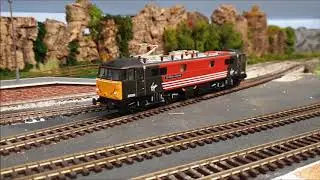 Hornby R3656 Class 87 Virgin Trains 'Sir Winston Churchill' Unboxing