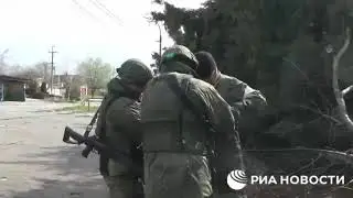 Russian military engineers carry out humanitarian demining of private houses in the Kherson region