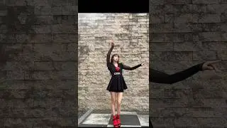 Jisoo flower dance cover by apple