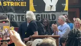 Lowell Peterson Writers Guild of America East WGAE Executive Director Neflix Picket NYC 2023