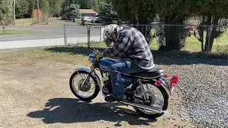 Riding the 1974 Yamaha RD200A