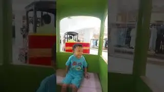 dede faik naik kereta