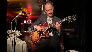 Solo Jazz Guitar - Andy Brown plays 
