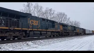 CSX 7022 pulls a train with 3 DPU’s! 