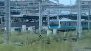 #並走バトル 出発で出遅れる#京浜東北線 #品川駅 から #川崎駅 までの#東海道線 からの #電車窓 