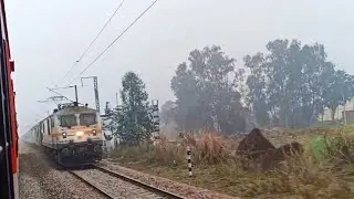 High Speed Crossing Of #19031 Yoga Express And #14682 JUC - NDLS Intercity Express at Tapri Outer!!!