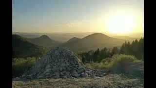 Le Suchaillou de Raffy, une cabane contemporaine en pierre sèche. Haute-Loire Pierre sèche / FFPPS