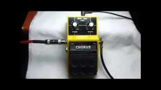 Maxon CS-01 Stereo Chorus Vibrato Guitar Effect Pedal