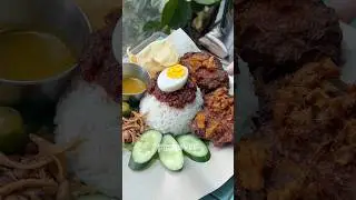 🇲🇾RM9.90 Nasi Lemak at Bangsar @Malaysia