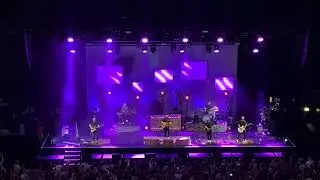 Revolverheld - Halt dich an mir fest | Live | Halle 2023