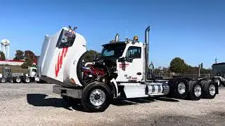 Kenworth W990 2020 года, трехосный дневной фургон