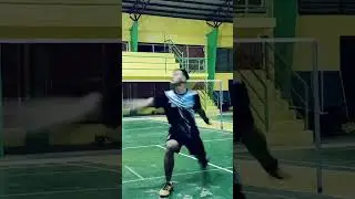 Double backhand 🤔🤔#shorts  #badminton #life #shortsvideo #viral #happiness