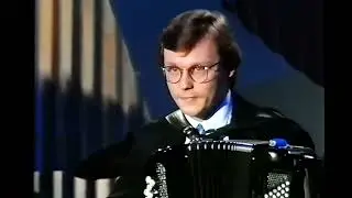 Muistojen polku, tango. Risto Nevala, Jarmo Tinkala 1991. Säv. Filiberto. Tallenne MTV:n ohjelmasta.