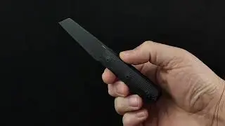 Erny &ndash; When design meets character. Black PVD M390 - Black G10 handle