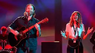 Bertin Osborne y Mariana G&oacute;mez imitan a Bradley Cooper y Lady Gaga en 