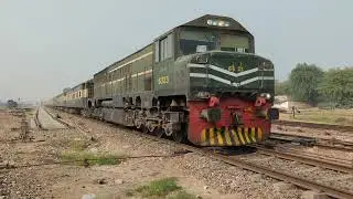 15 UP Karachi Express Departure From Khanewal Junction Fast Speedy Train Non stop Pakistan Railway 