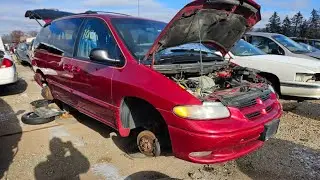 1998 Dodge Grand Caravan ES at U-Pull Salvage Yard in Minnesota
