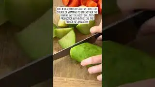 Рецепт питательного китайского морковно-зелёного супа из редиса | FullHappyBelly