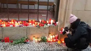 Uctěn&iacute; obět&iacute;  střelby  na FFUK u budovy Karolina  na Ovocn&eacute;m trhu  v p&aacute;tek 22.12.2023
