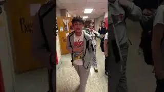 Had to sing Tevin Campbell in the school hallway #singer #tevincampbell #schoolhallway #dominnarella